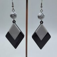 Boucles d'oreills Howlite