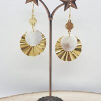 boucles d'oreilles nacre pampille