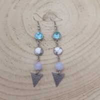 Boucles d'oreilles calcédoine et howlite